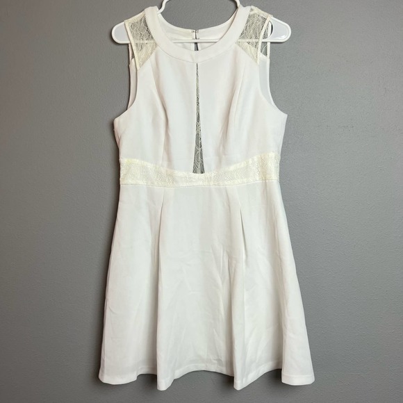 NWT BCBG generation white fit and flare lace dress size 12 bride to be - Picture 1 of 5